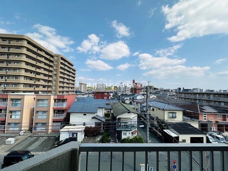 �y���]�z�@