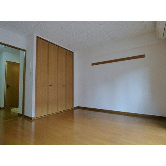 �y���ԁE���r���O�z�@