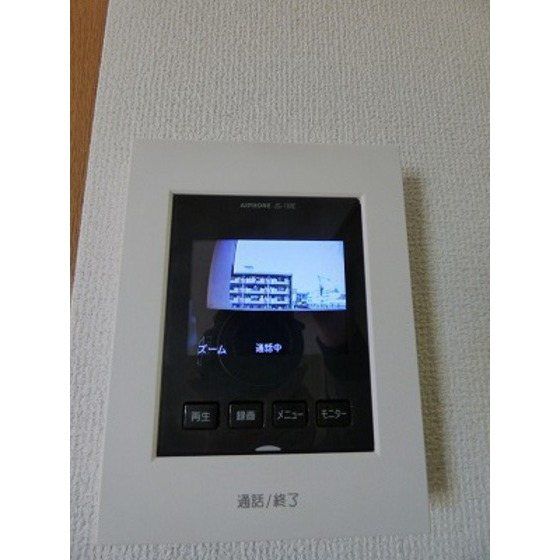 �y�Z�L�����e�B�z�@