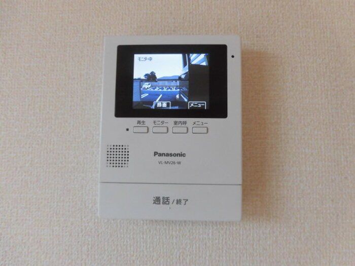 �y�Z�L�����e�B�z�@