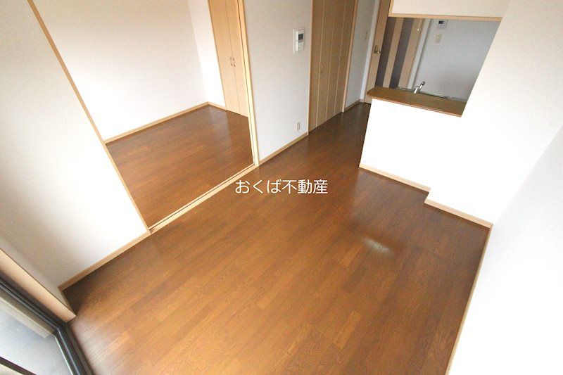 �y���ԁE���r���O�z�@