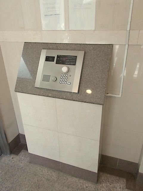 �y�G���g�����X�z�@