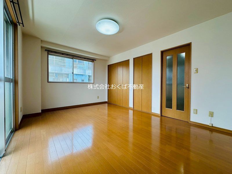 �y���ԁE���r���O�z�@