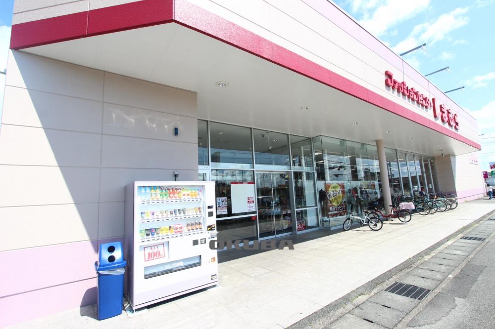 �y���Ӂz�@�t�@�b�V�����Z���^�[���܂ނ�@�쒆�X 598m