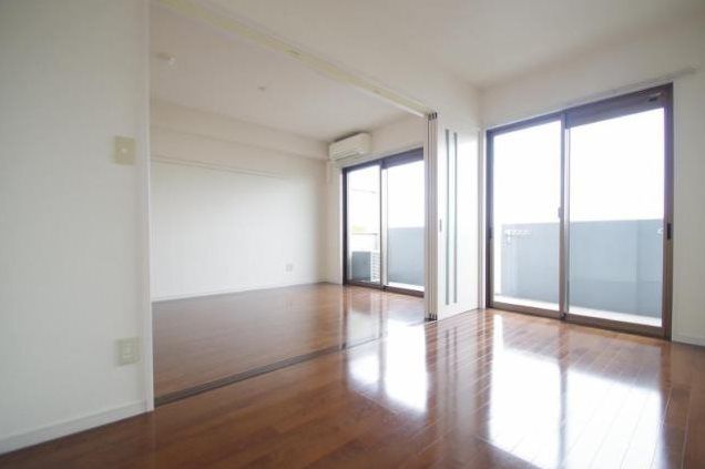 �y���ԁE���r���O�z�@