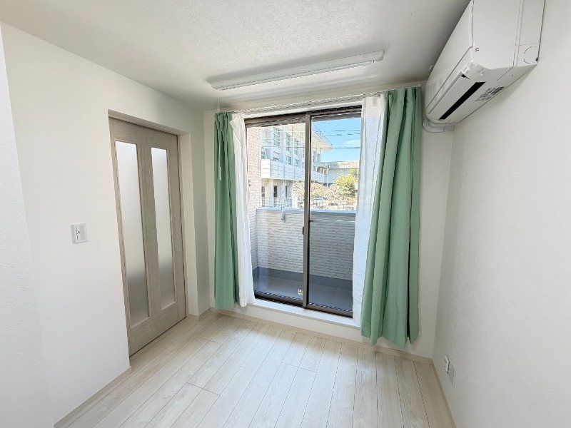 �y���ԁE���r���O�z�@