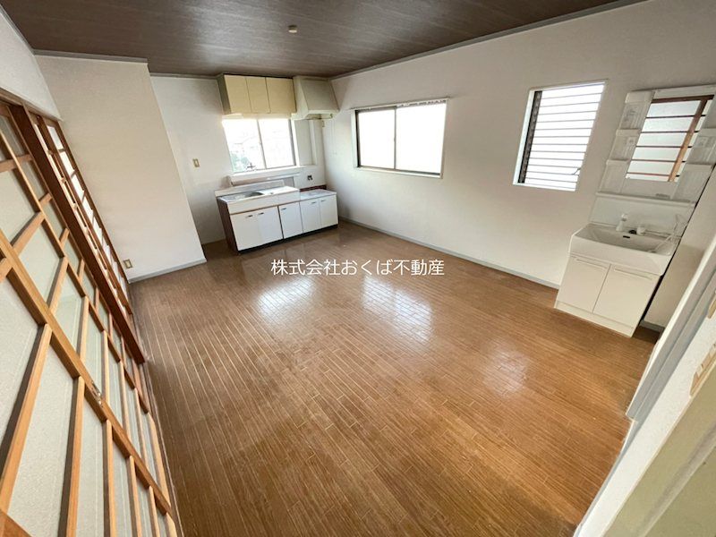 �y���ԁE���r���O�z�@