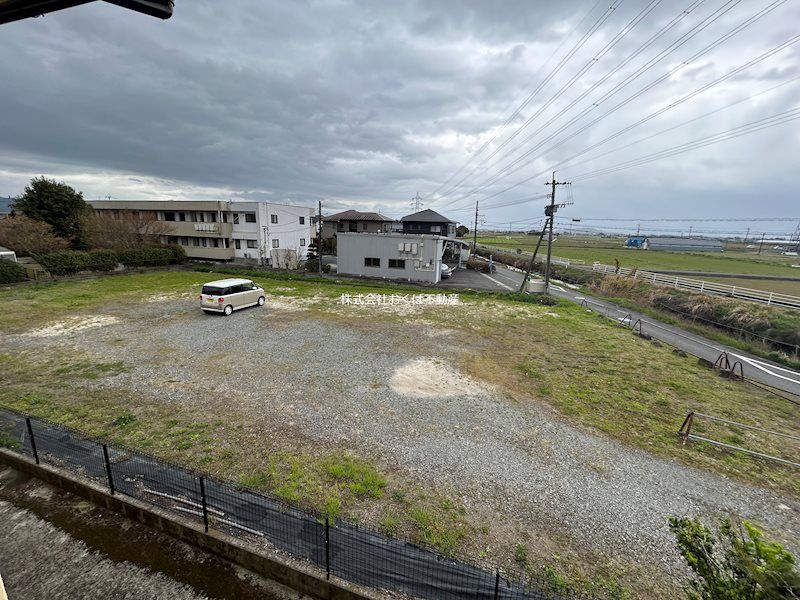 �y���]�z�@