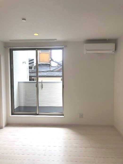 �y���ԁE���r���O�z�@