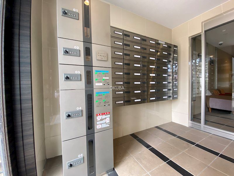 �y�G���g�����X�z�@