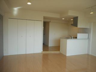 �y���ԁE���r���O�z�@