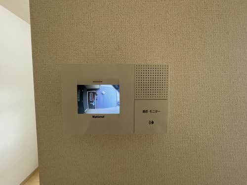 �y�Z�L�����e�B�z�@