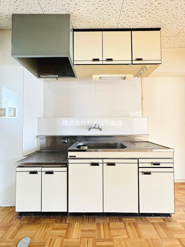 �y�L�b�`���z�@