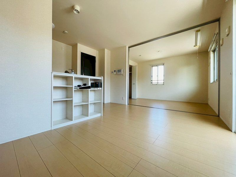 �y���ԁE���r���O�z�@