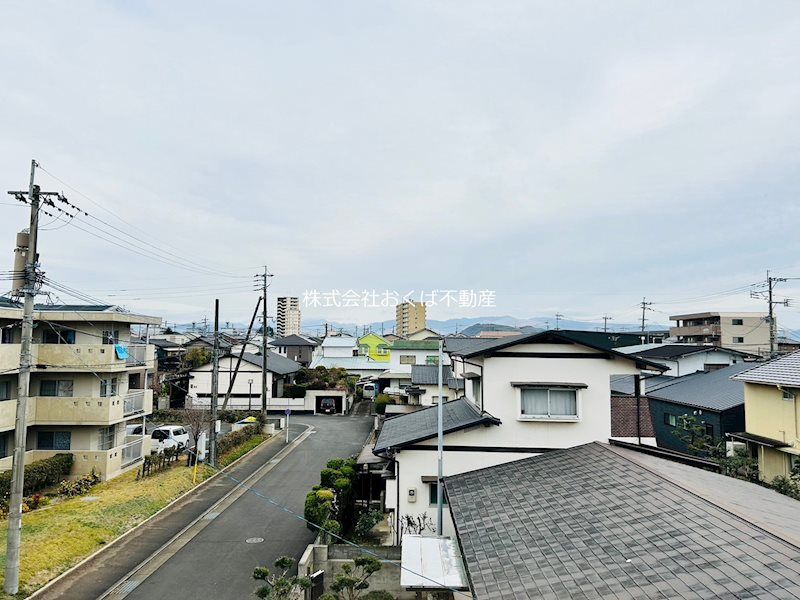 �y���]�z�@