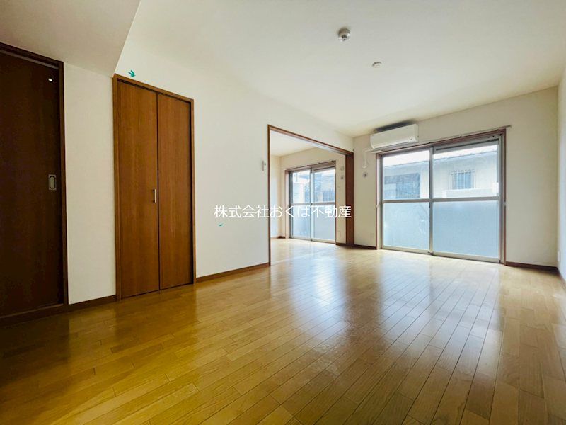 �y���ԁE���r���O�z�@