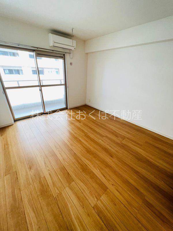 �y���ԁE���r���O�z�@