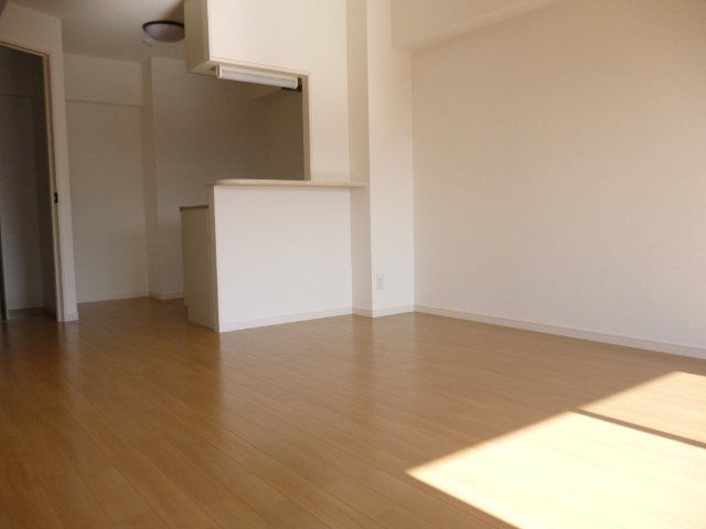 �y���ԁE���r���O�z�@