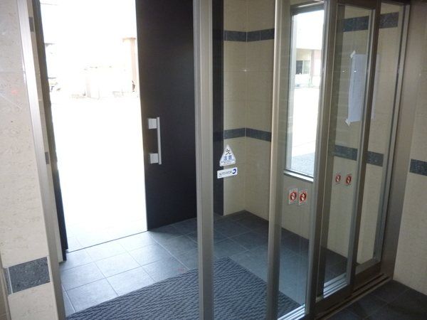 �y�G���g�����X�z�@