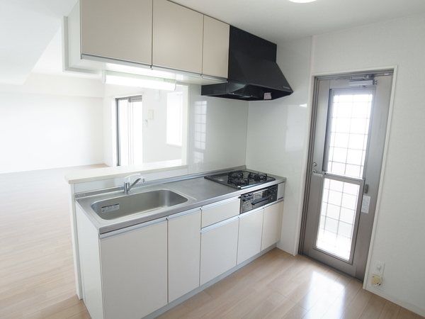 �y�L�b�`���z�@