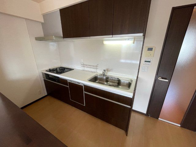 �y�L�b�`���z�@