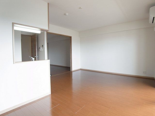 �y���ԁE���r���O�z�@