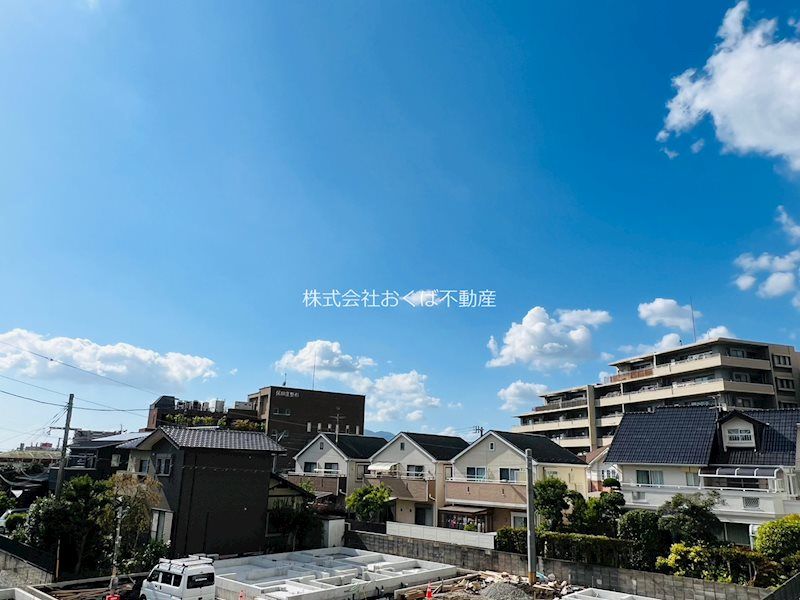 �y���]�z�@