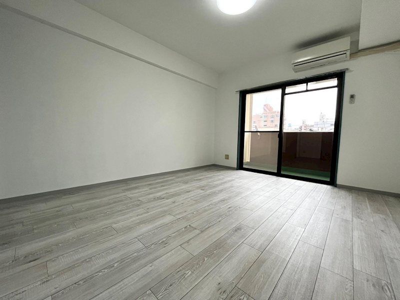 �y���ԁE���r���O�z�@