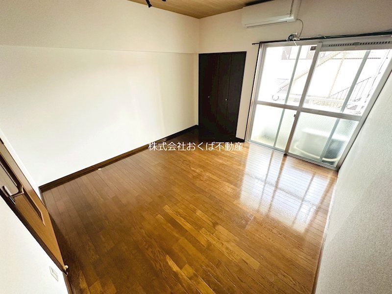 �y���ԁE���r���O�z�@