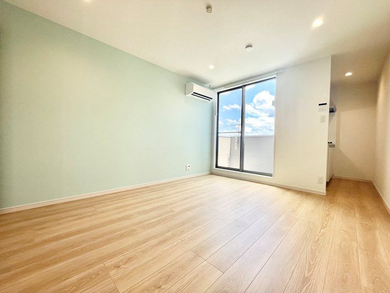 �y���ԁE���r���O�z�@