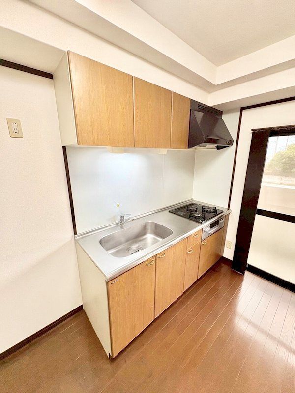 �y�L�b�`���z�@