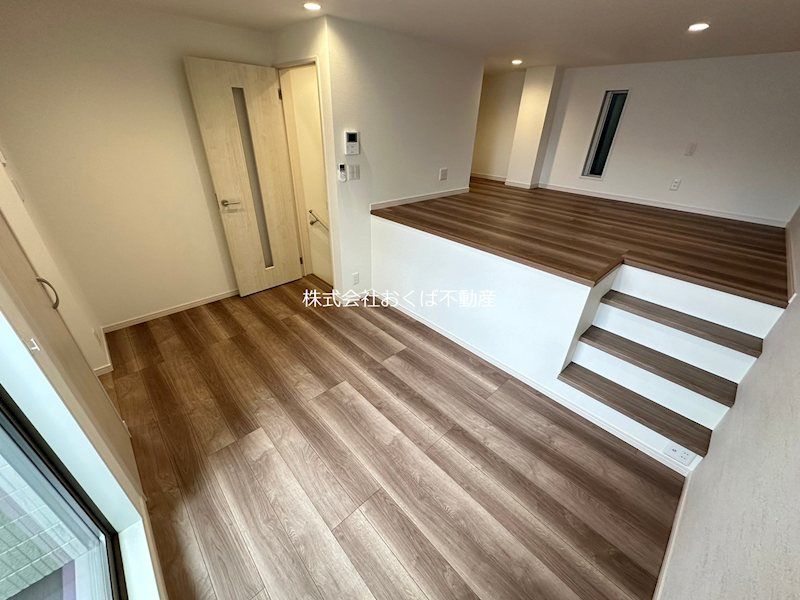 �y���ԁE���r���O�z�@