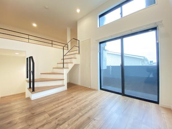 �y���ԁE���r���O�z�@