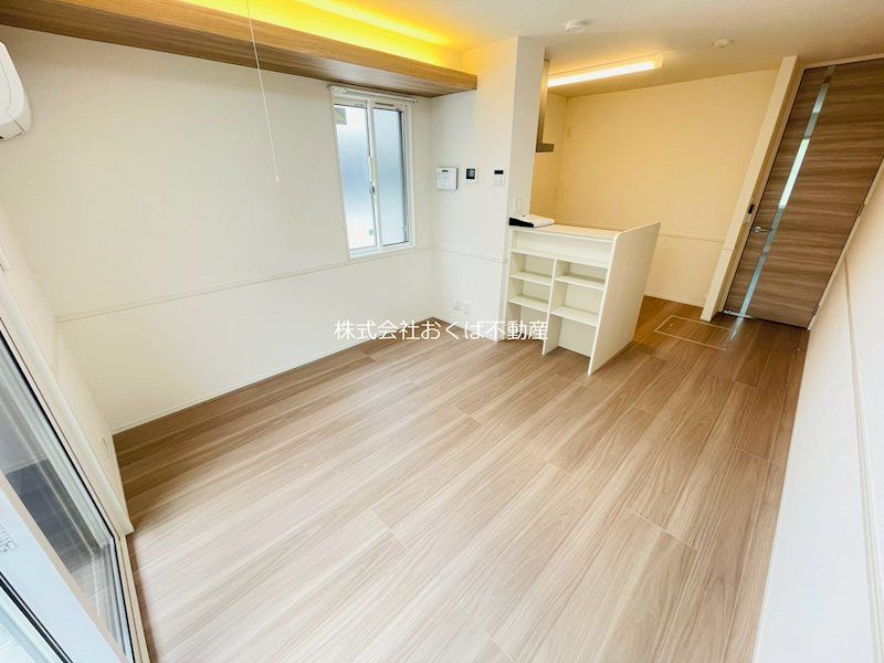 �y���ԁE���r���O�z�@