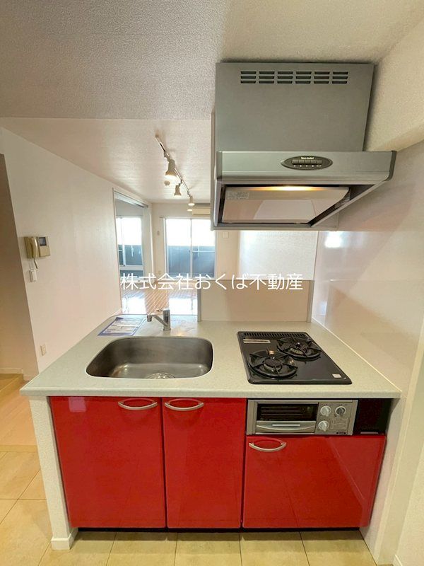 �y�L�b�`���z�@