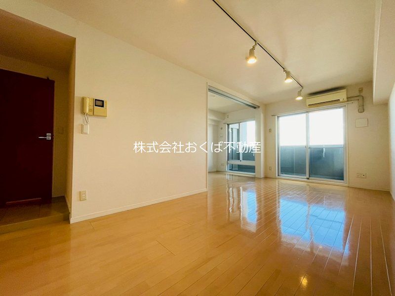 �y���ԁE���r���O�z�@