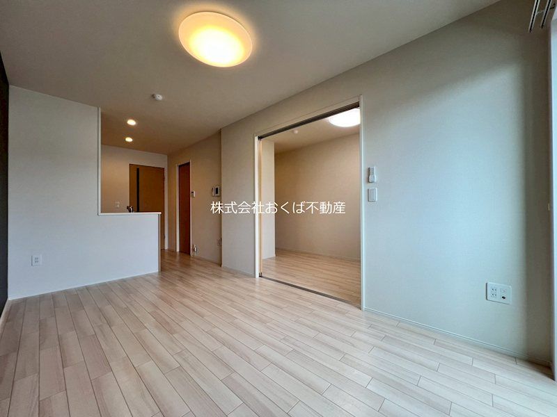 �y���ԁE���r���O�z�@