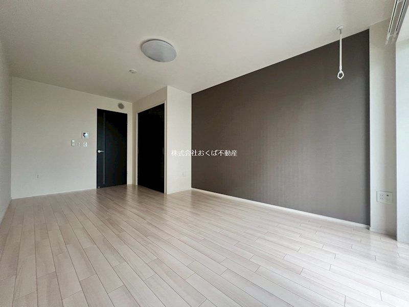 �y���ԁE���r���O�z�@