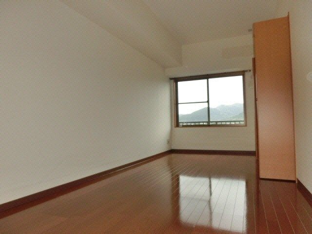 �y�Q���z�@