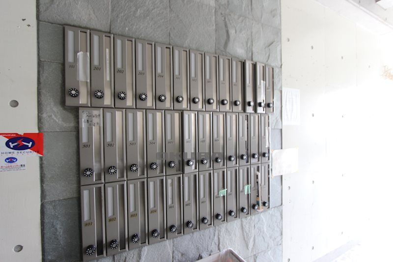 �y���̑��ݔ��z�@���[���{�b�N�X