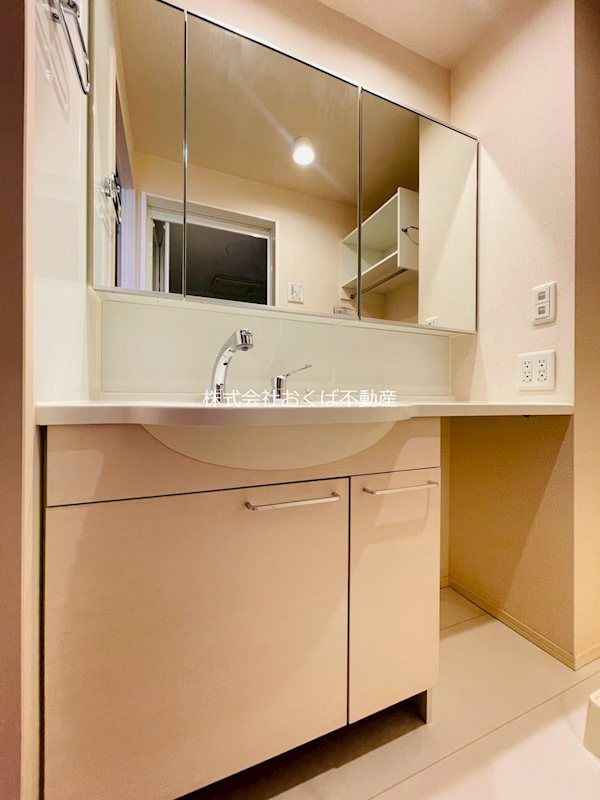 �y���ʏ��z�@