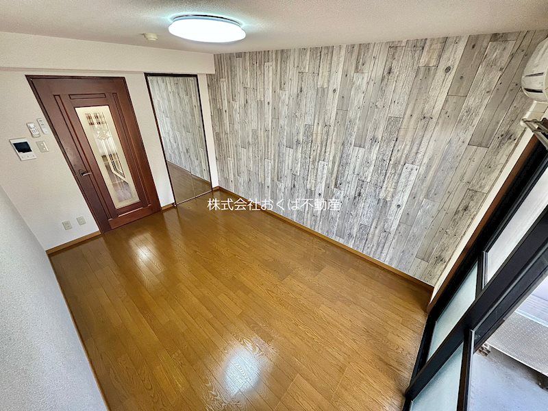 �y���ԁE���r���O�z�@