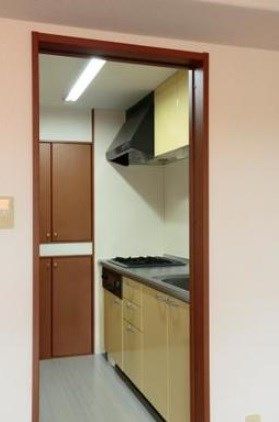 �y�L�b�`���z�@