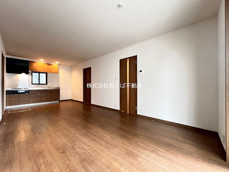 �y���ԁE���r���O�z�@