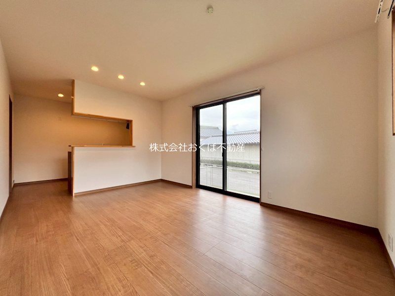 �y���ԁE���r���O�z�@