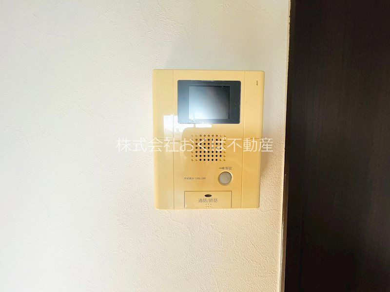 �y�Z�L�����e�B�z�@