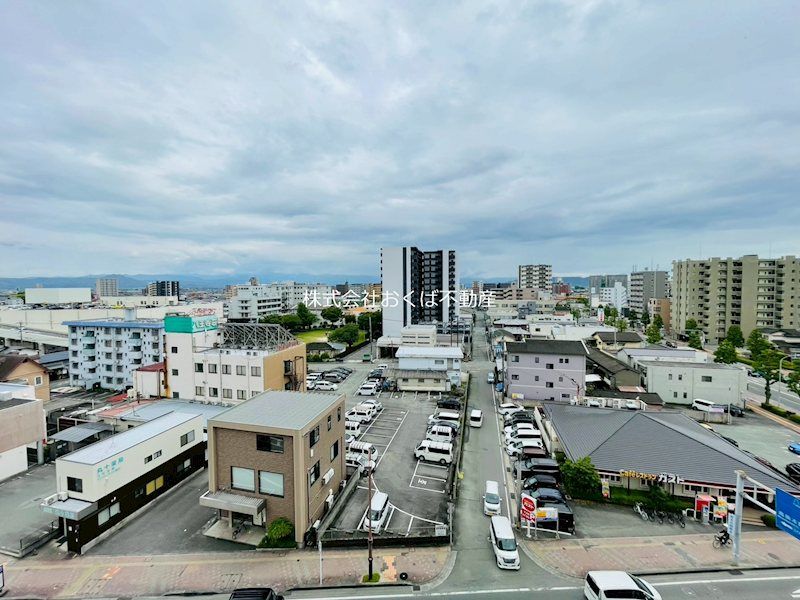 �y���]�z�@