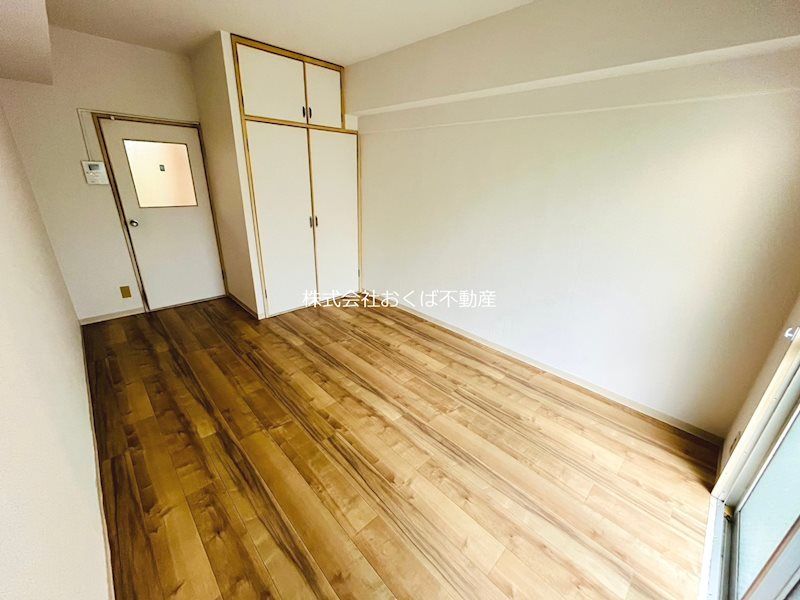 �y���ԁE���r���O�z�@