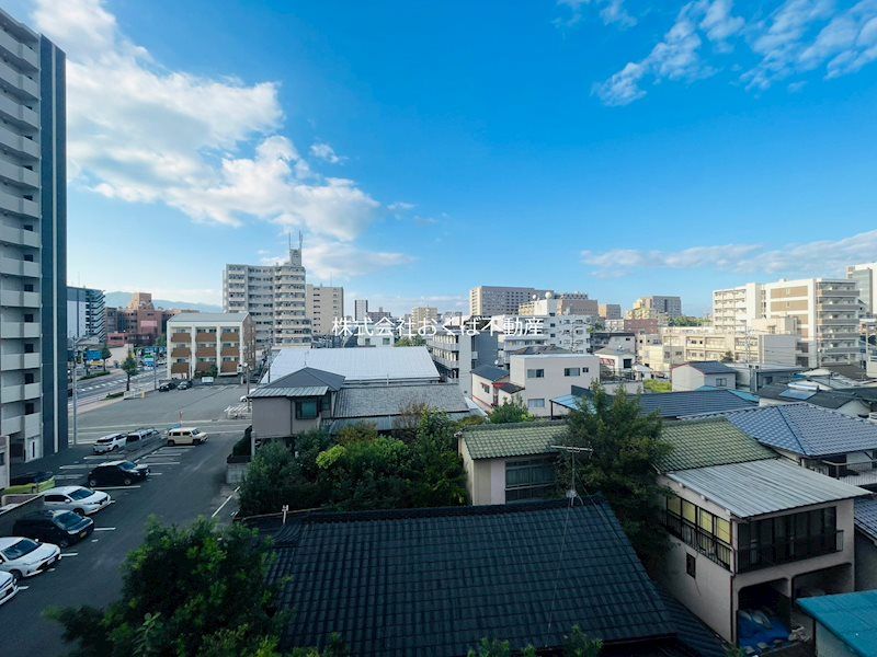 �y���]�z�@