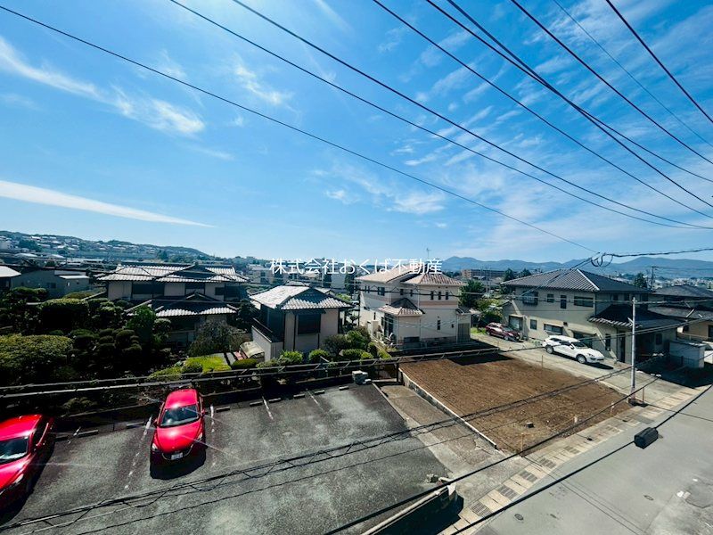 �y���]�z�@